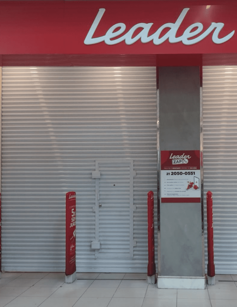 Porta instalada pela GM Portas Automáticas